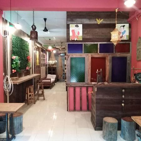 @Lanna House (Adults Only) Vandrarhem Chiang Mai Exteriör bild
